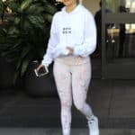 jennifer lopez yoga pants 54