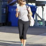 reese witherspoon yoga pants 20
