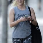 reese witherspoon yoga pants 39