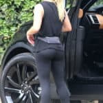 reese witherspoon yoga pants 4