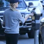 reese witherspoon yoga pants 58