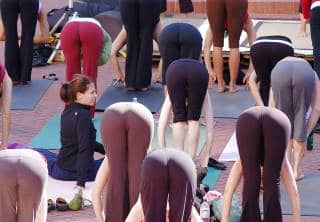 girls doing hot yoga featured